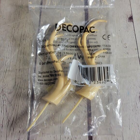 DecoPac ANTLERS CREATIONS Cake Topper for Birthdays and Parties Decorating 2-Pc - Picture 5 of 5